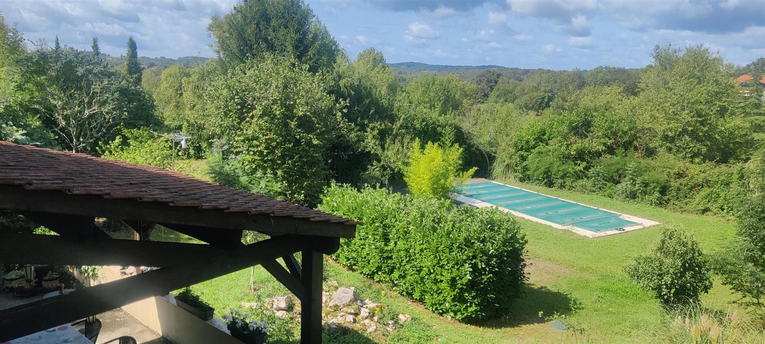  en venta casa independiente Nadillac Lot 30