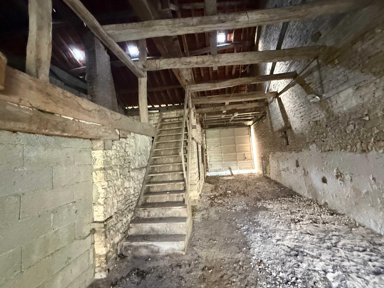  en venta finca de pueblo Châteauvillain Haute-Marne 13