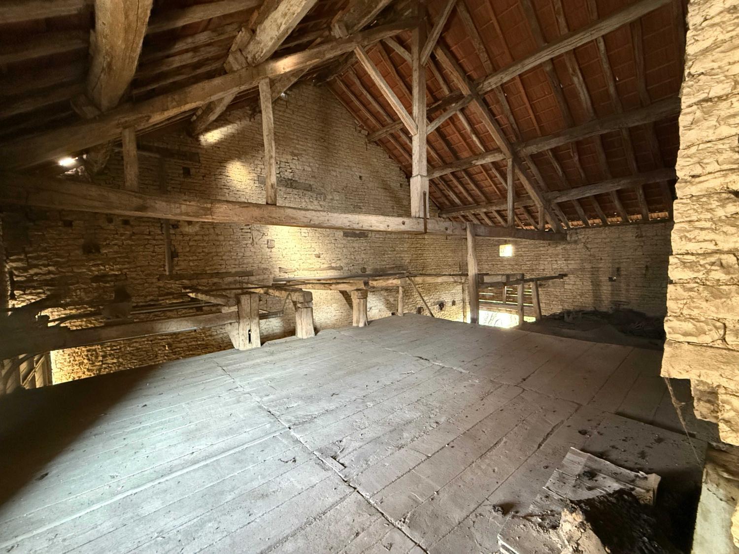  en venta finca de pueblo Châteauvillain Haute-Marne 27