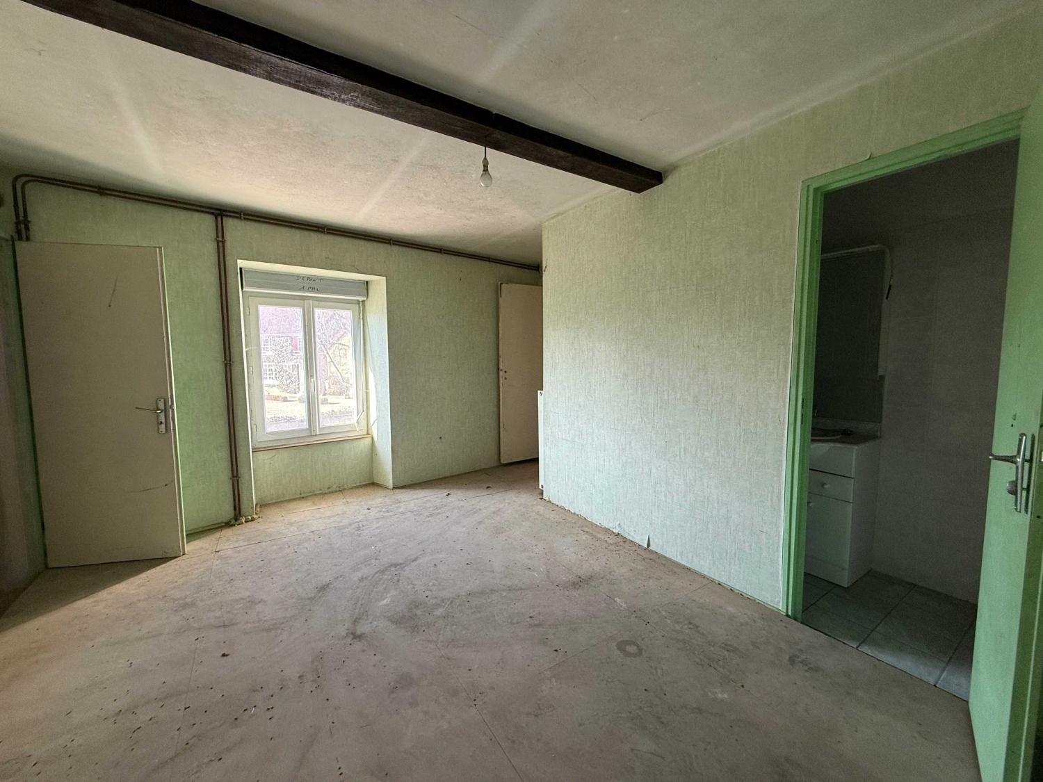  en venta finca de pueblo Châteauvillain Haute-Marne 25