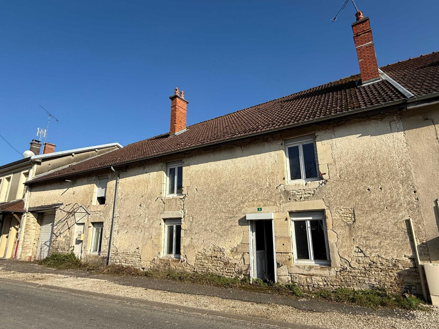  en venta finca de pueblo Châteauvillain Haute-Marne 30