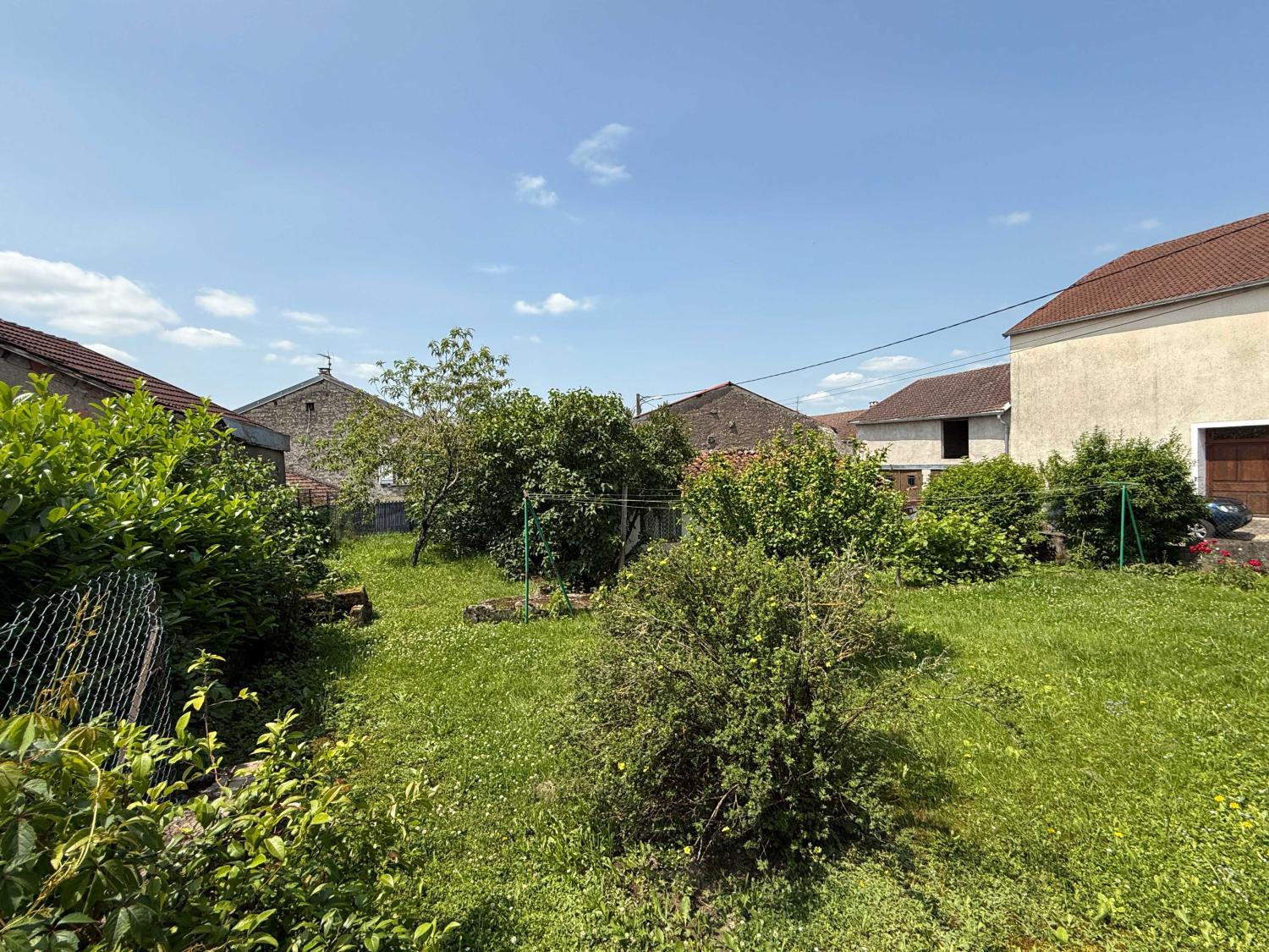  en venta finca de pueblo Voisey Haute-Marne 49