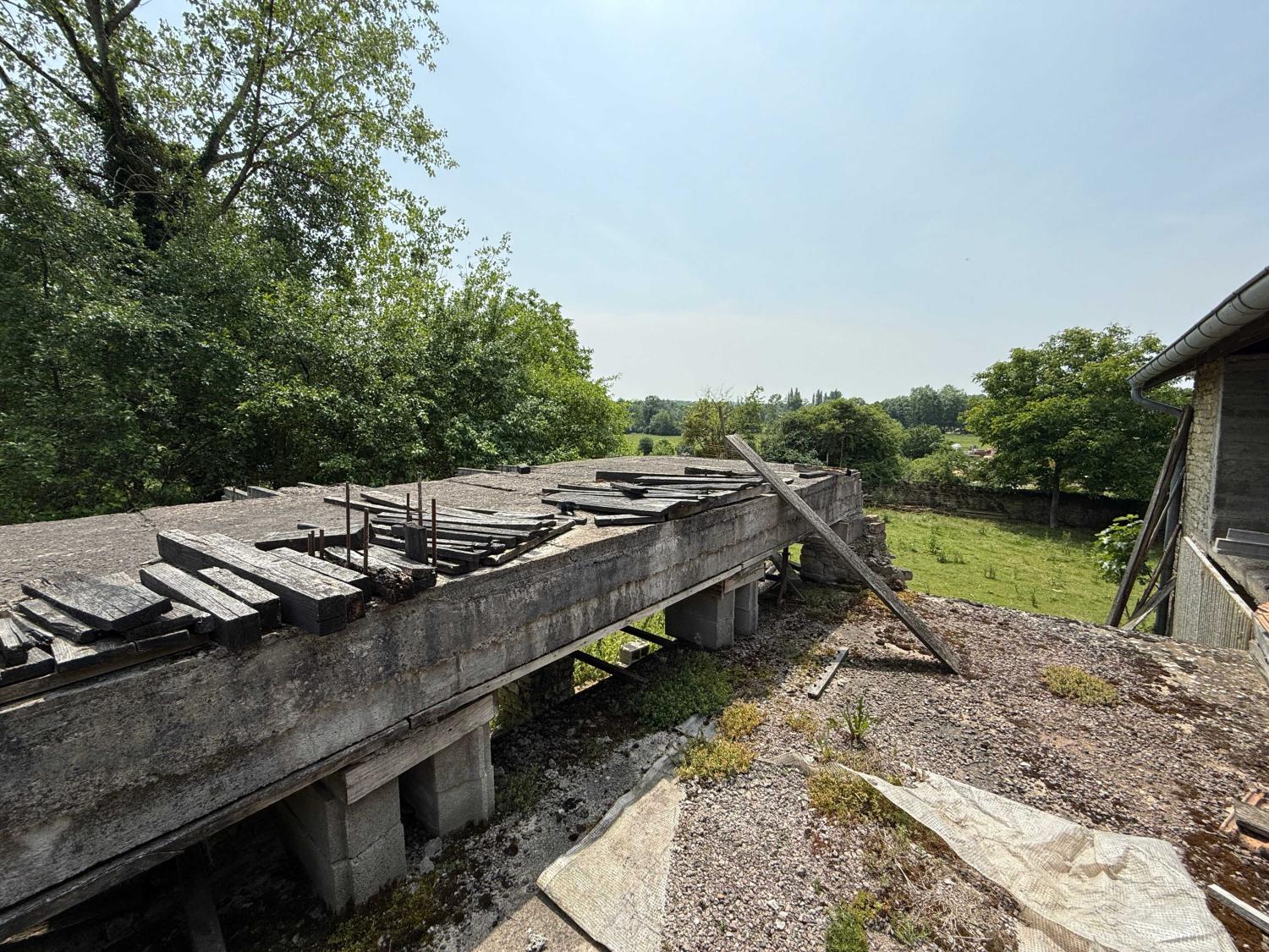  en venta finca de pueblo Confracourt Haute-Saône 24