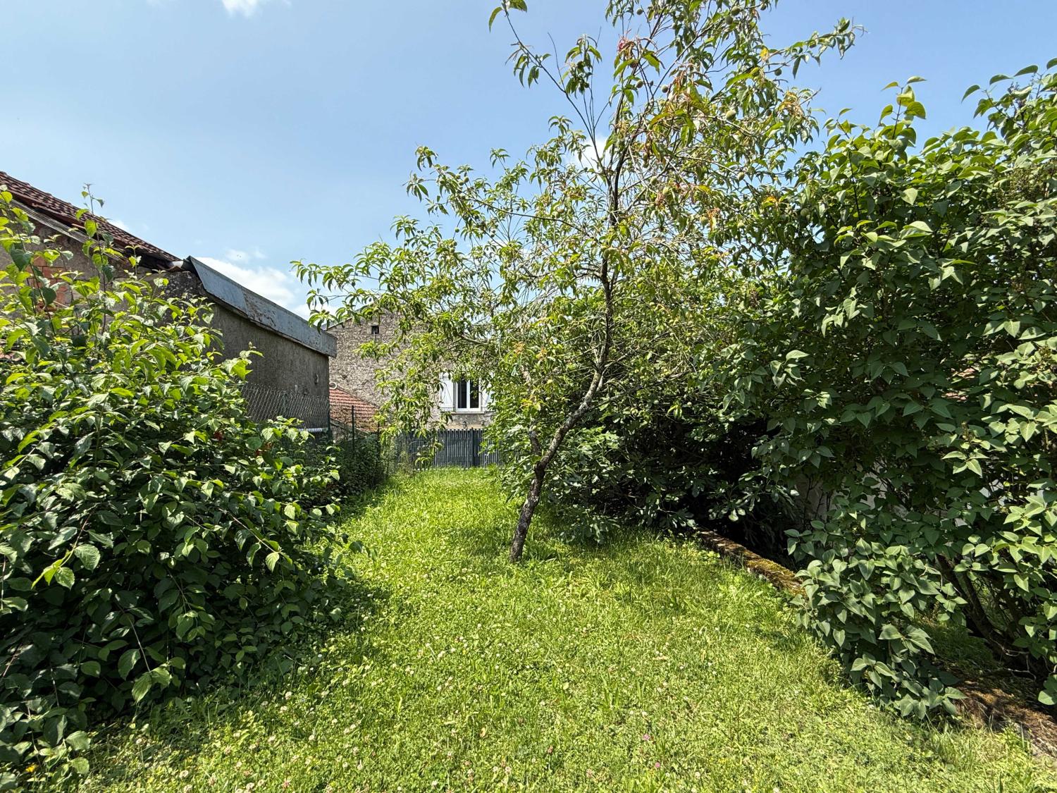  en venta finca de pueblo Voisey Haute-Marne 45