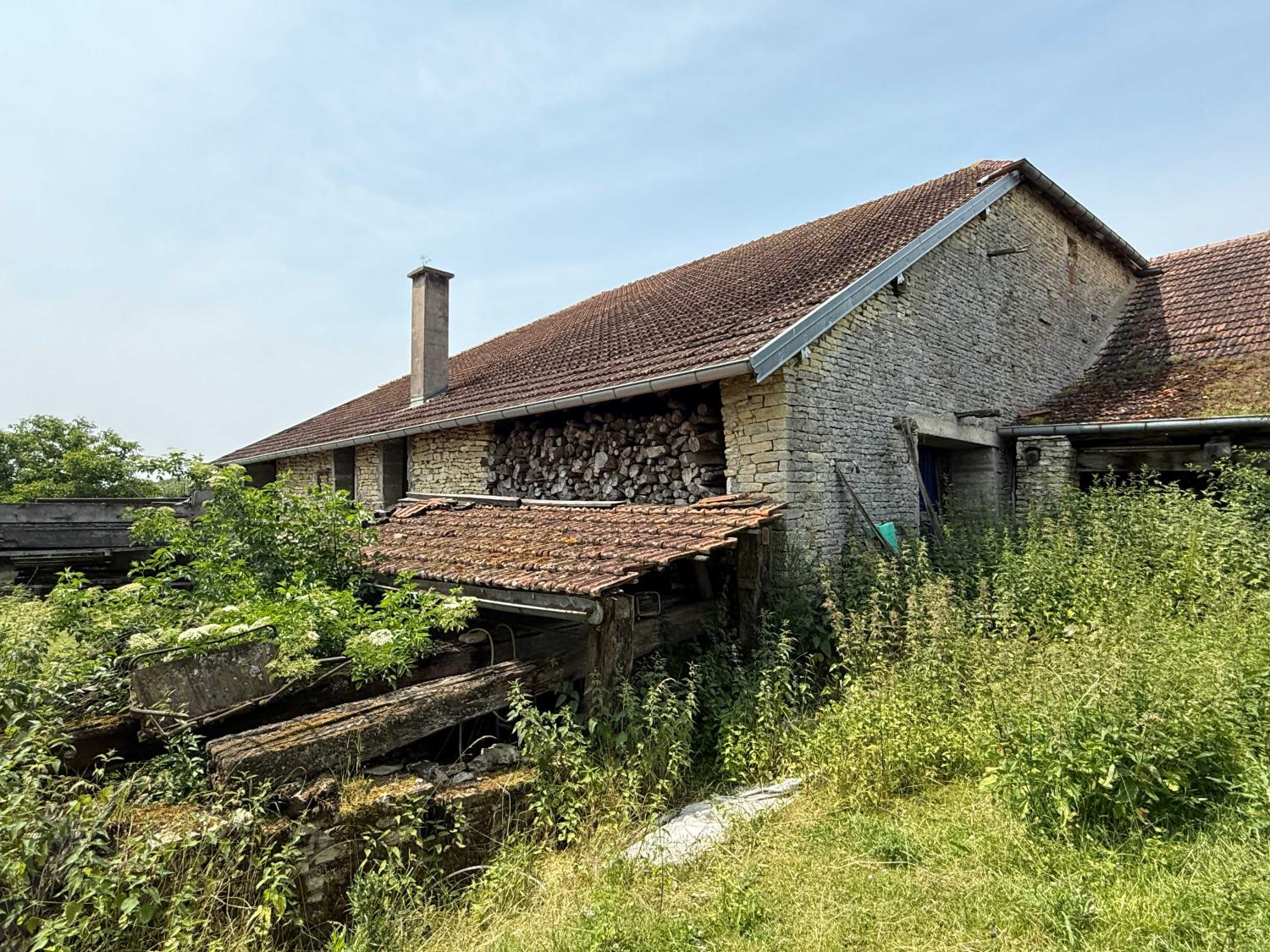  en venta finca de pueblo Confracourt Haute-Saône 39