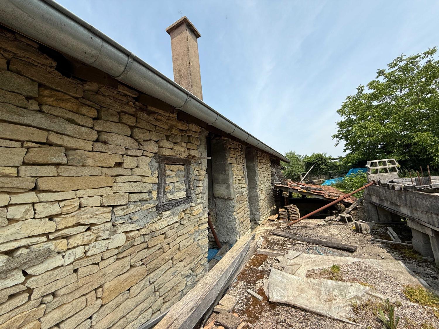  en venta finca de pueblo Confracourt Haute-Saône 25