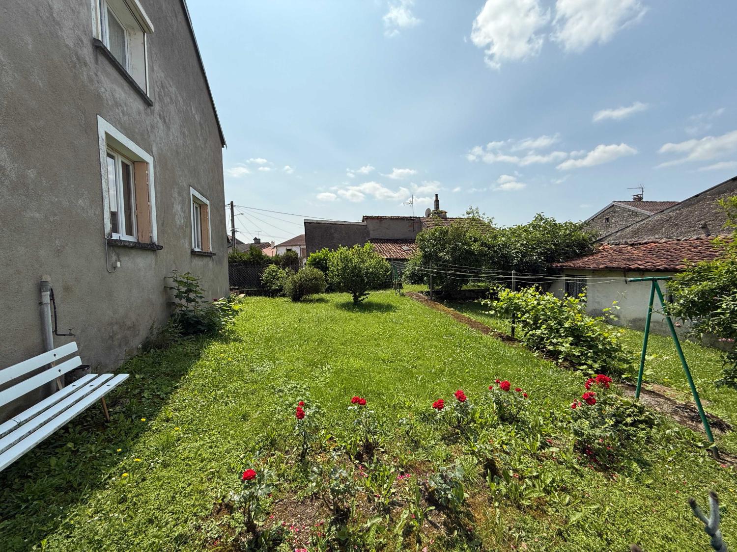  en venta finca de pueblo Voisey Haute-Marne 32