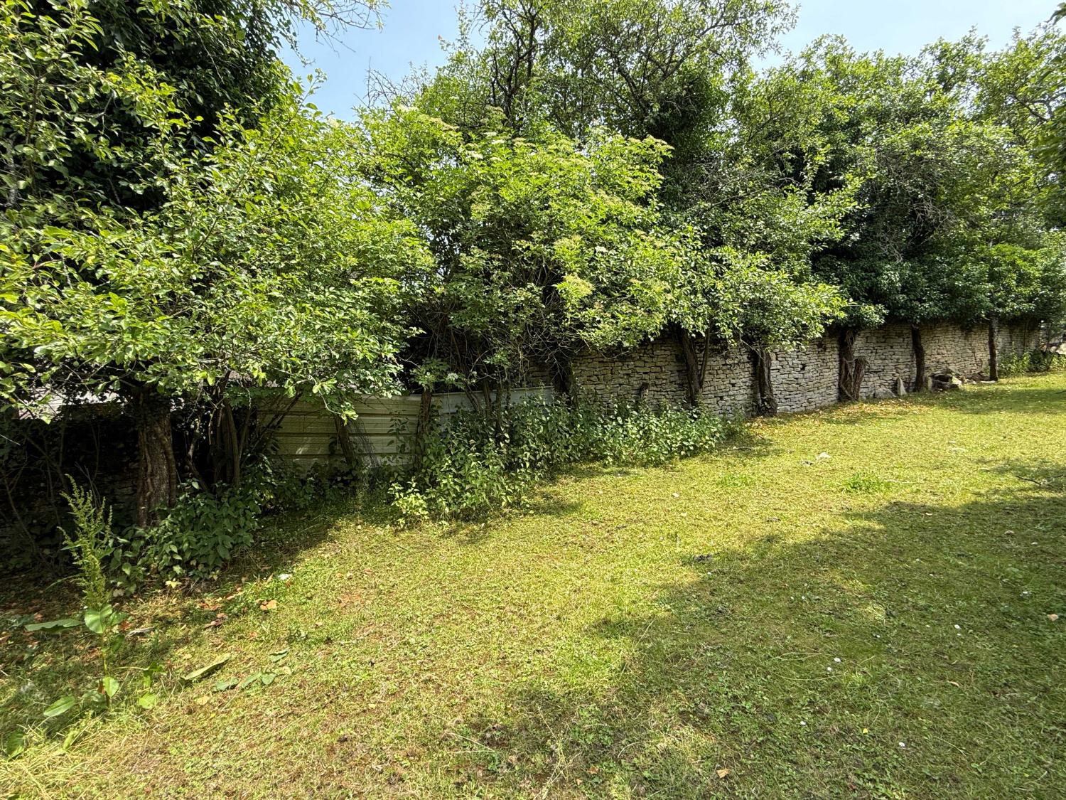  en venta finca de pueblo Confracourt Haute-Saône 43