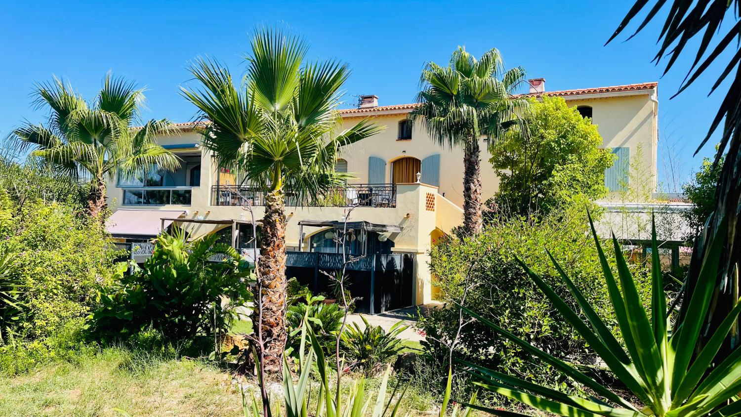  en venta casa con anexo de invitados Hyères Var 1