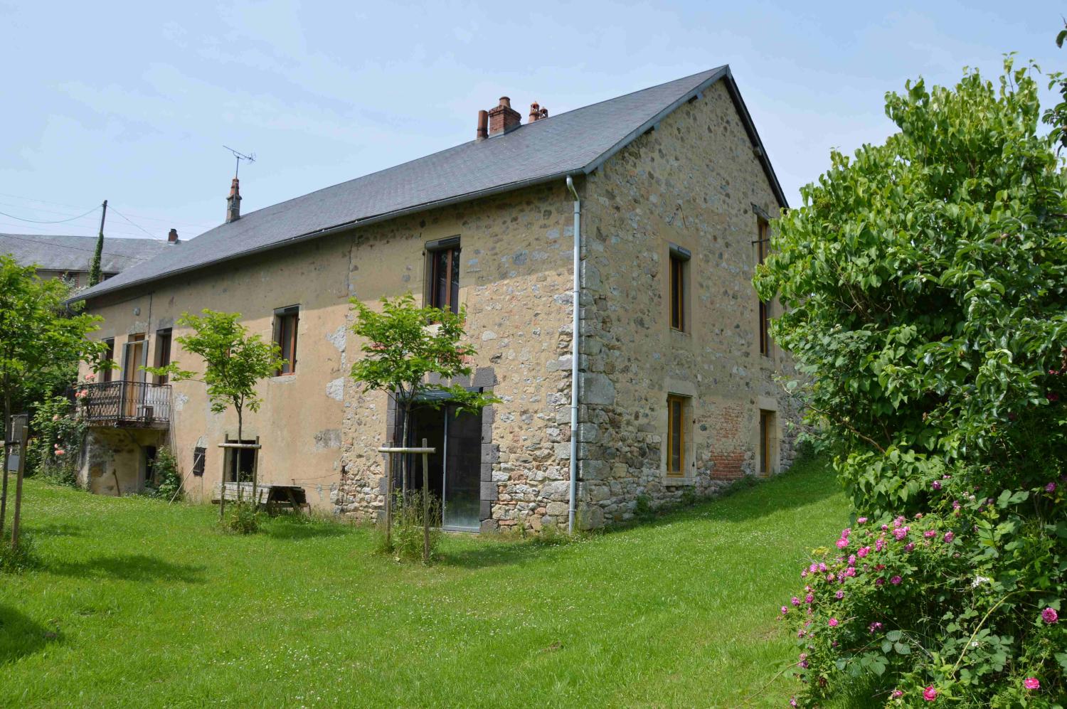  en venta casa de pueblo Arleuf Nièvre 1