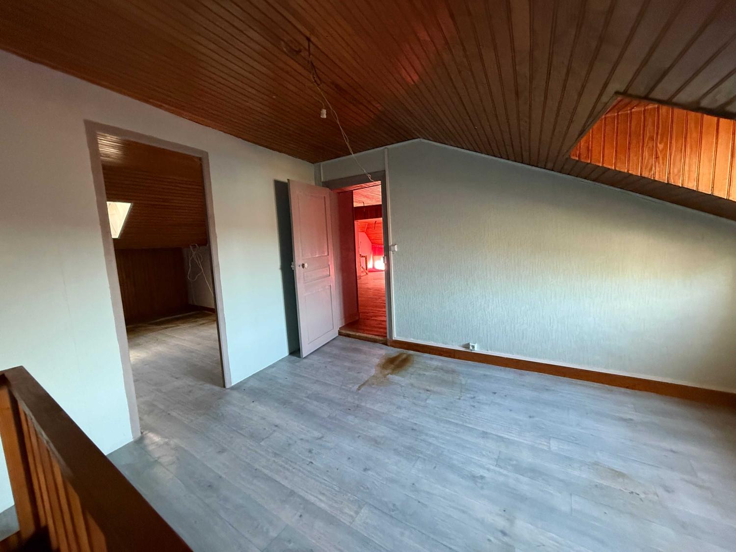  en venta casa de pueblo Bourbonne-les-Bains Haute-Marne 17