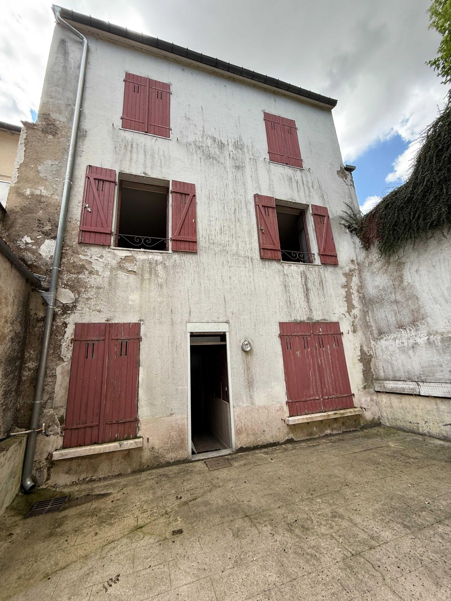  en venta casa de pueblo Bourbonne-les-Bains Haute-Marne 17
