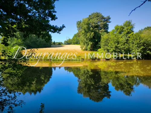 Saint-Yrieix-la-Perche Haute-Vienne terreno foto 7116450