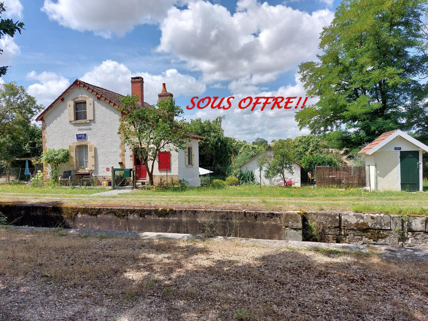  en venta casa Épineuil-le-Fleuriel Cher 1
