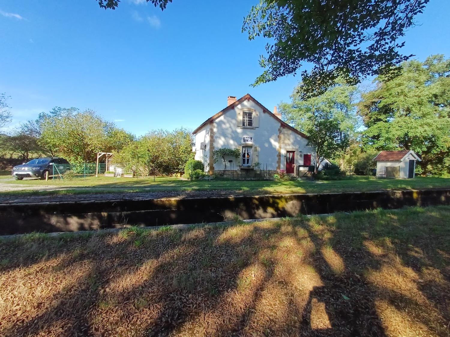  en venta casa Épineuil-le-Fleuriel Cher 3