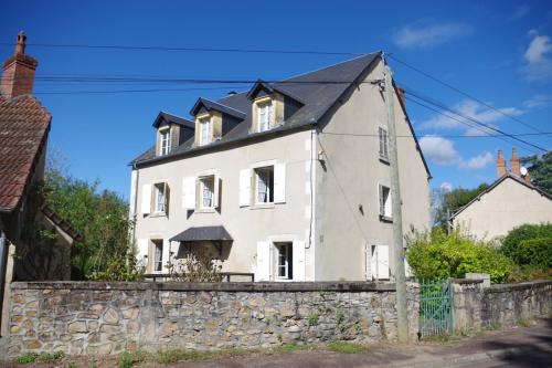 Saint-Honoré-Les-Bains Nièvre casa urbana foto 7132135