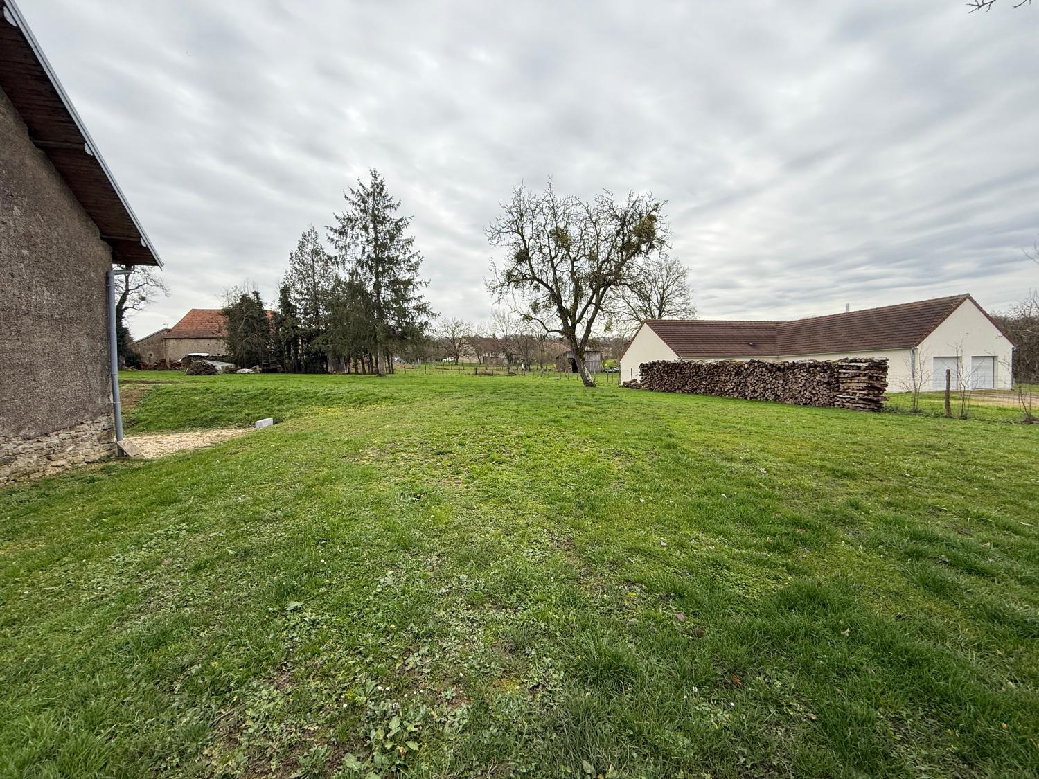  en venta casa independiente Jussey Haute-Saône 35