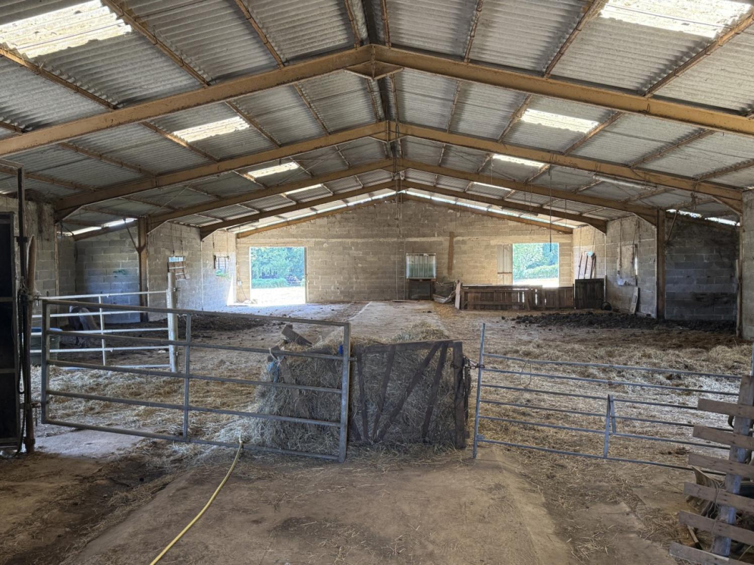 en venta casa rústica Saint-Pardoux-Corbier Corrèze 23