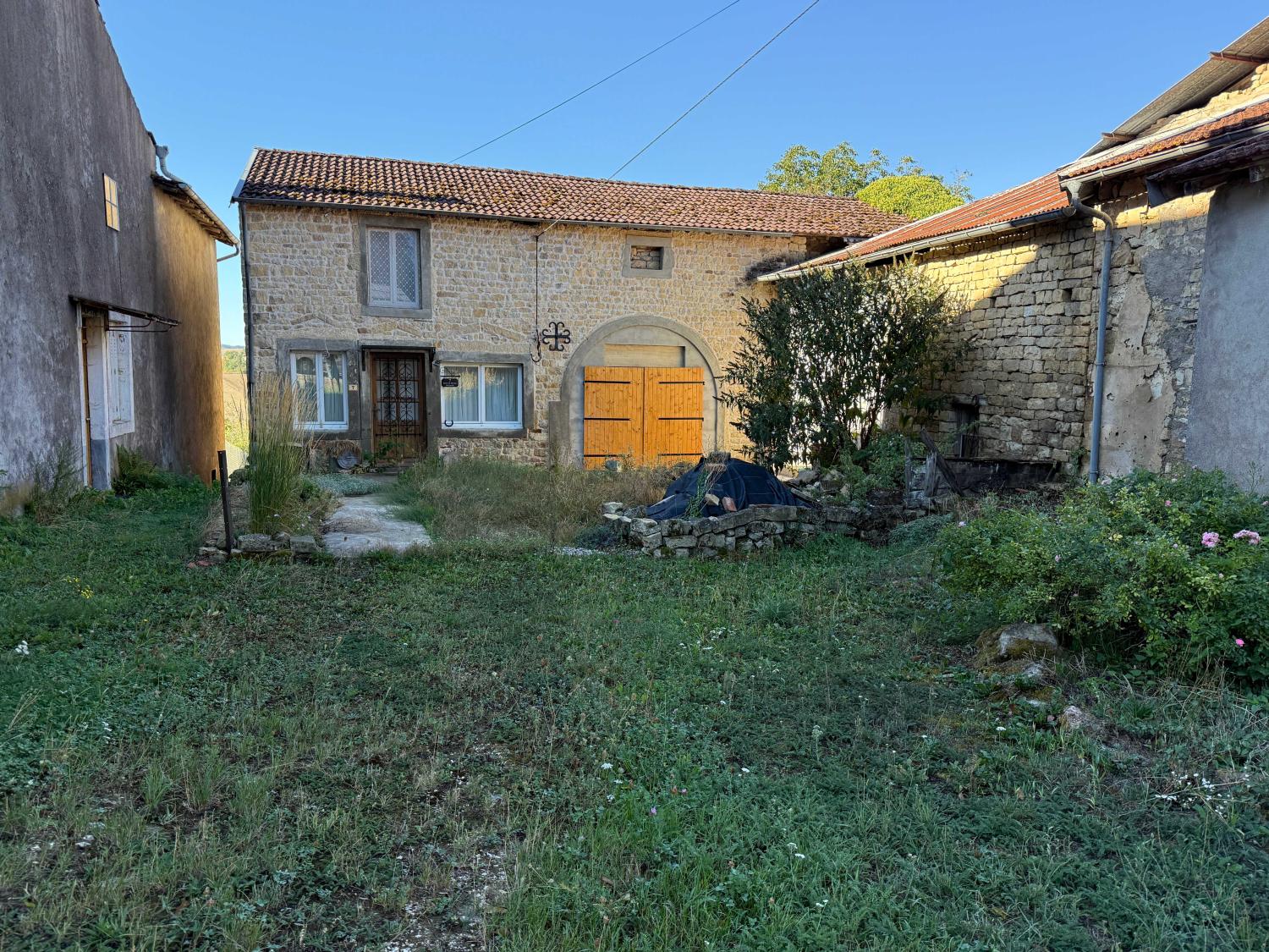 en venta casa de pueblo Montcourt Haute-Saône 2