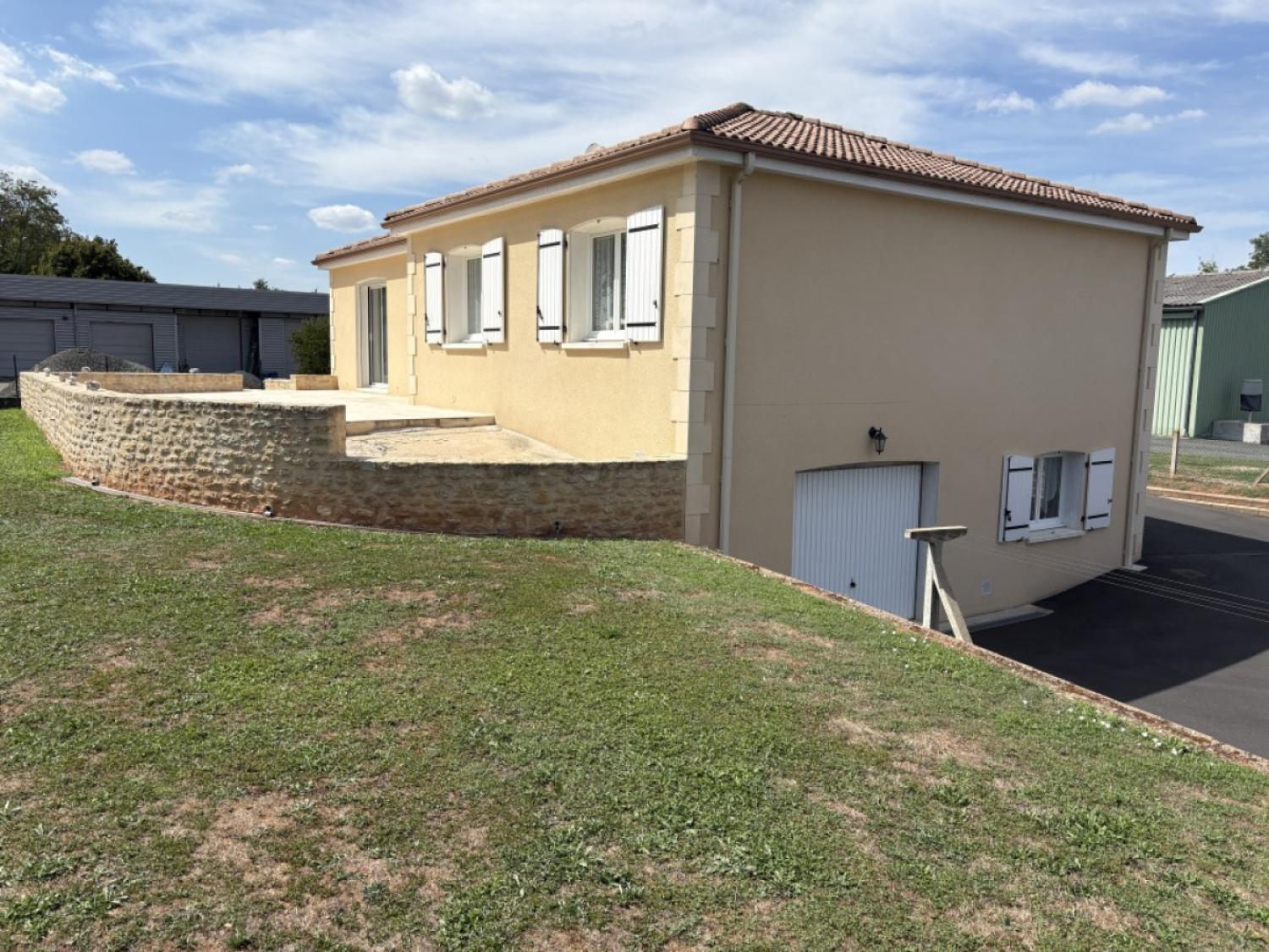 en venta casa independiente Ayen Corrèze 15
