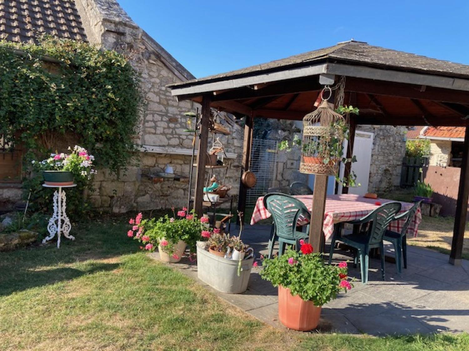 en venta casa con anexo de invitados Vez Oise 14