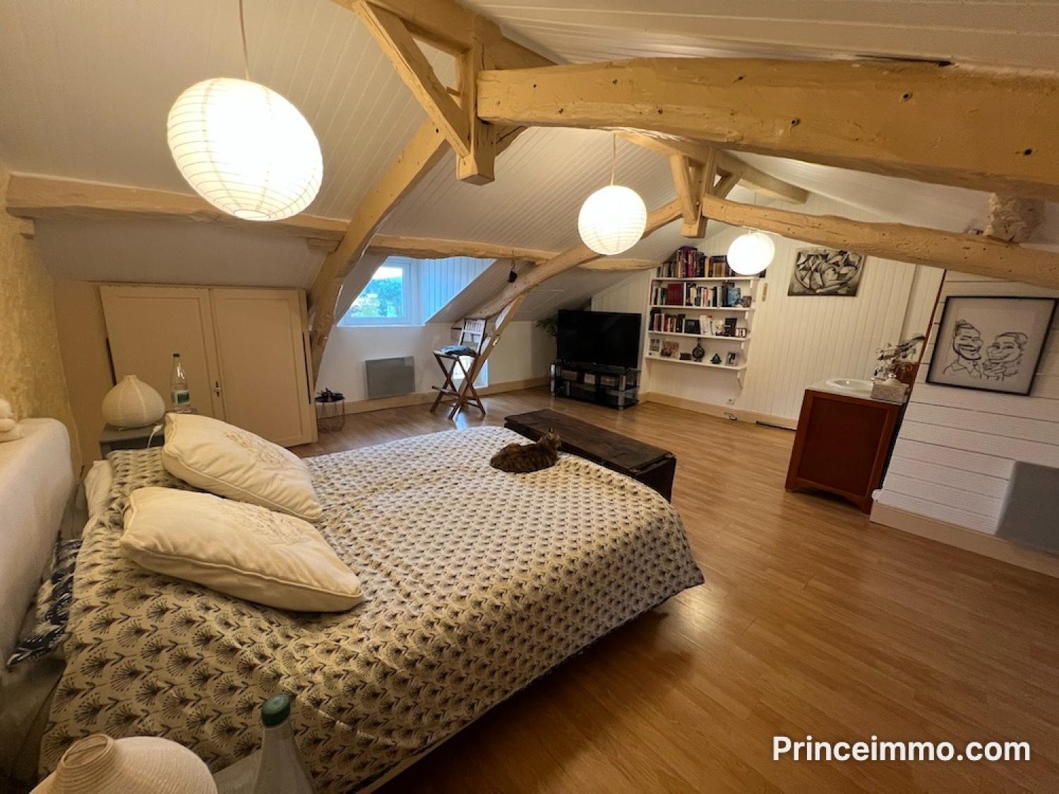  en venta casa de pueblo Douelle Lot 7