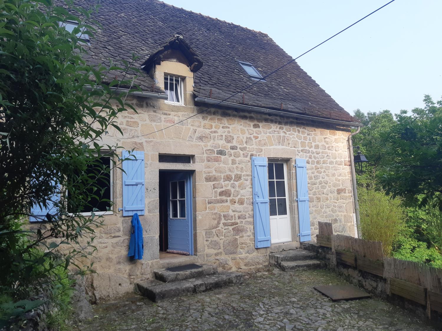  en venta casa independiente La Roche-Canillac Corrèze 1