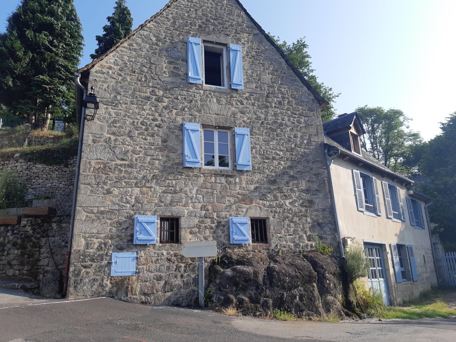  en venta casa independiente La Roche-Canillac Corrèze 2