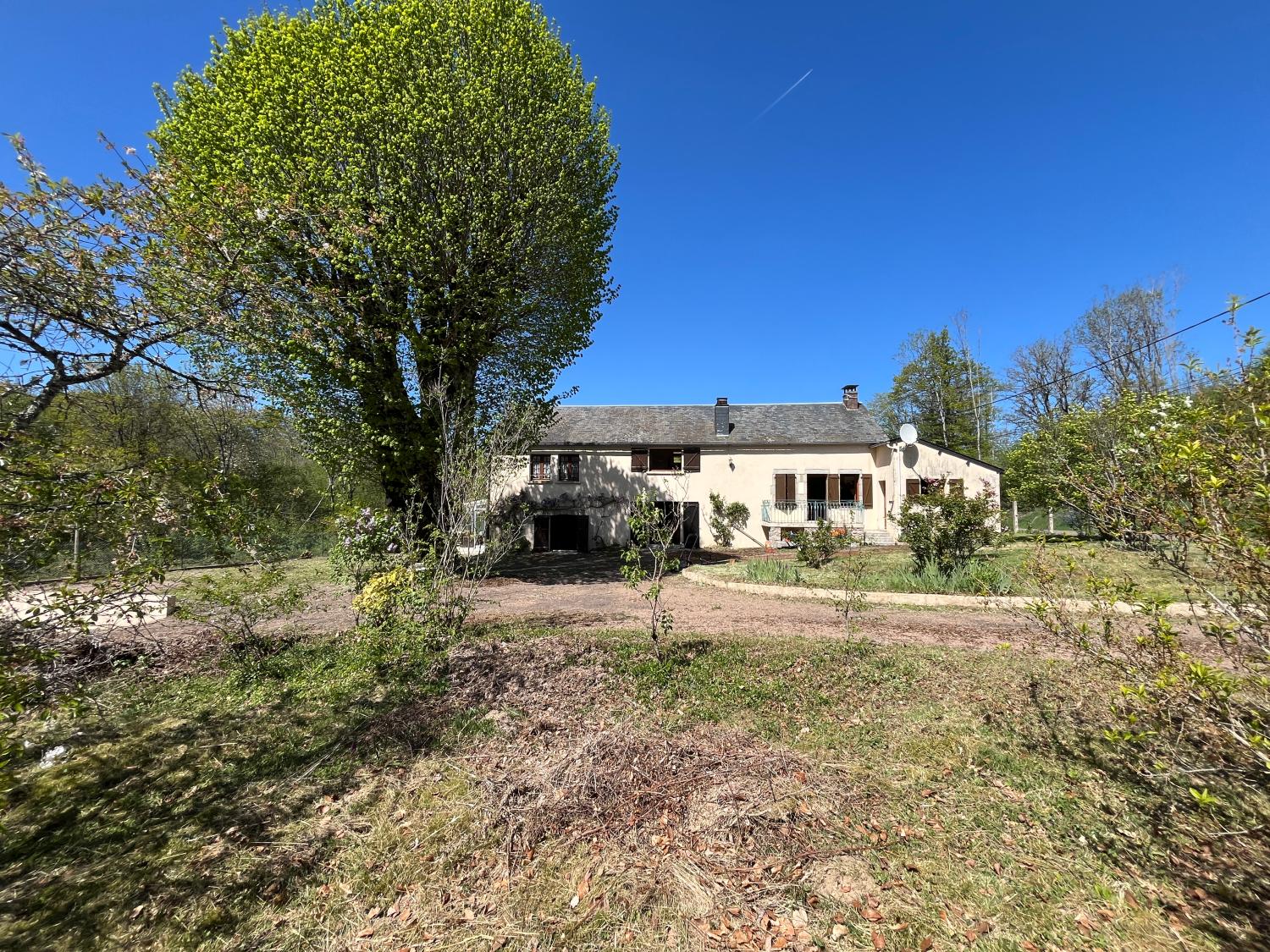  en venta casa independiente Planchez Nièvre 1