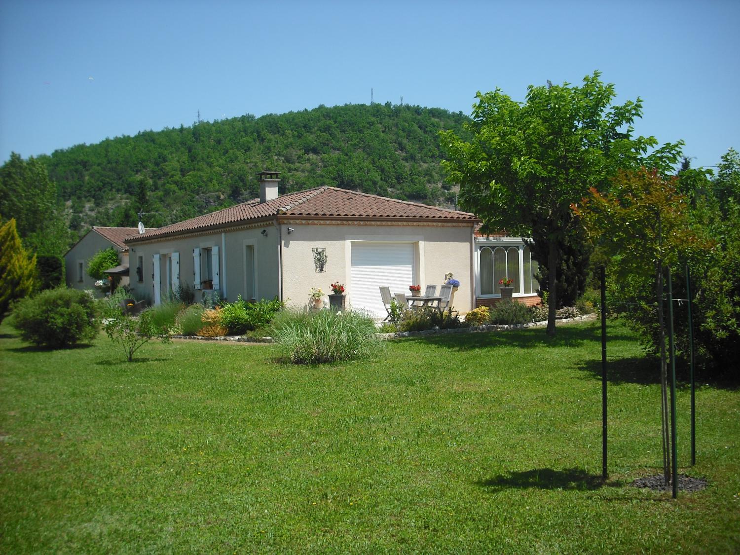  en venta casa independiente Luzech Lot 1