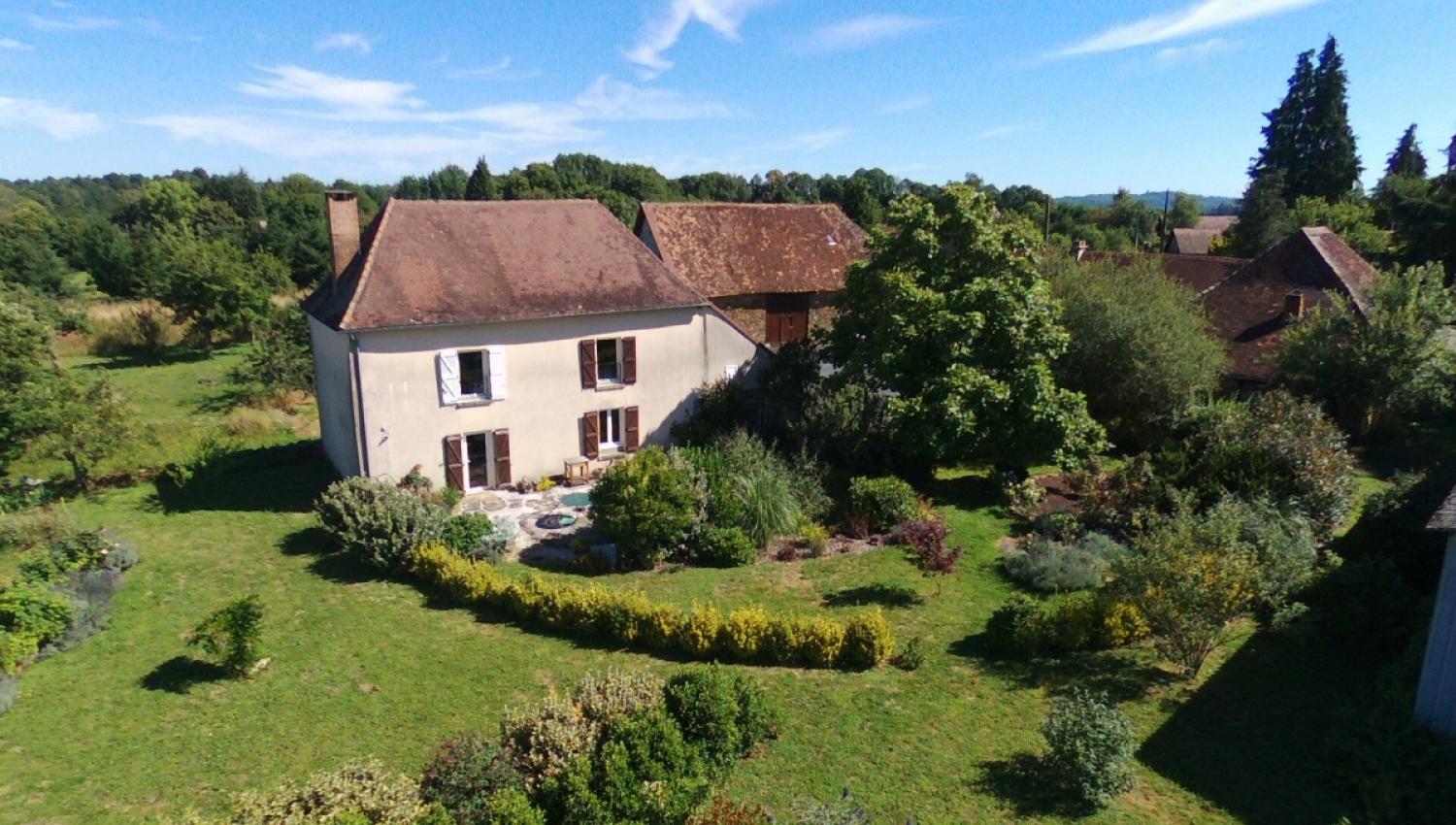  en venta finca de pueblo Coussac-Bonneval Haute-Vienne 1