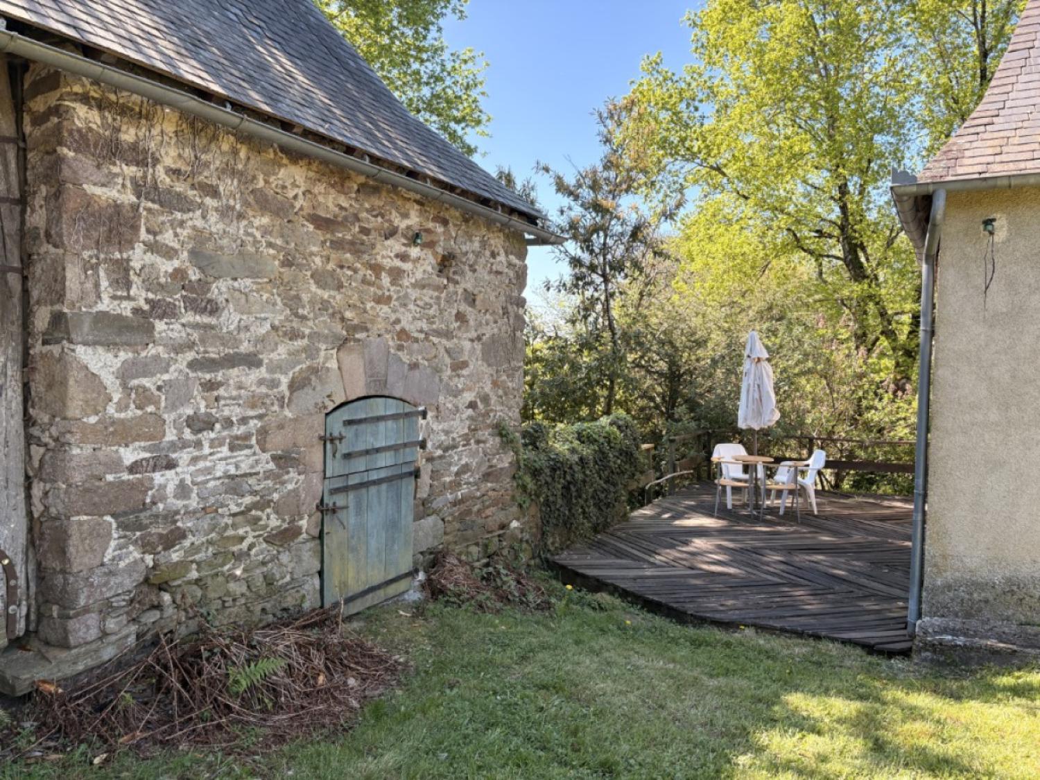 en venta casa con anexo de invitados Lascaux Corrèze 19