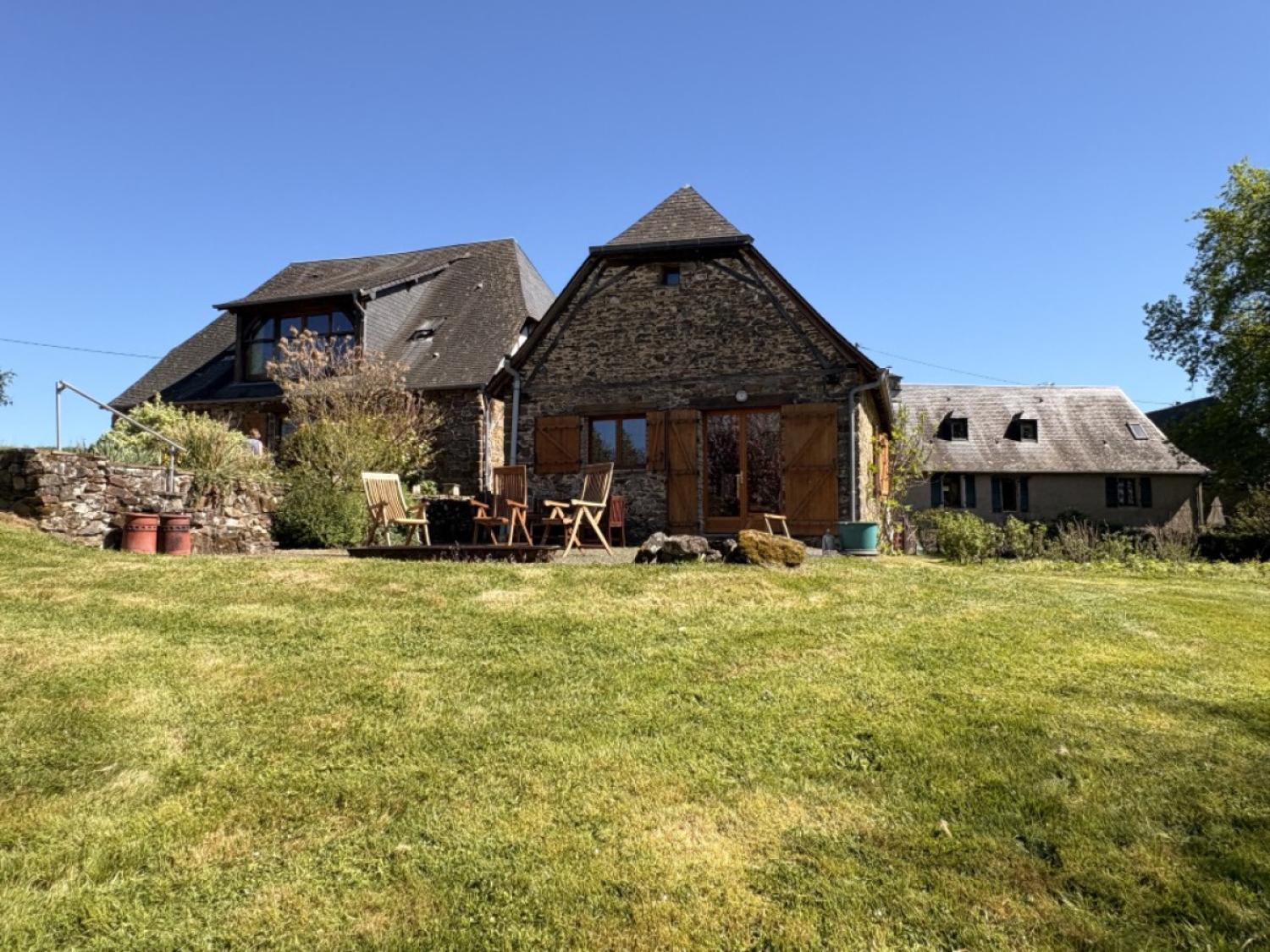 en venta casa con anexo de invitados Lascaux Corrèze 2