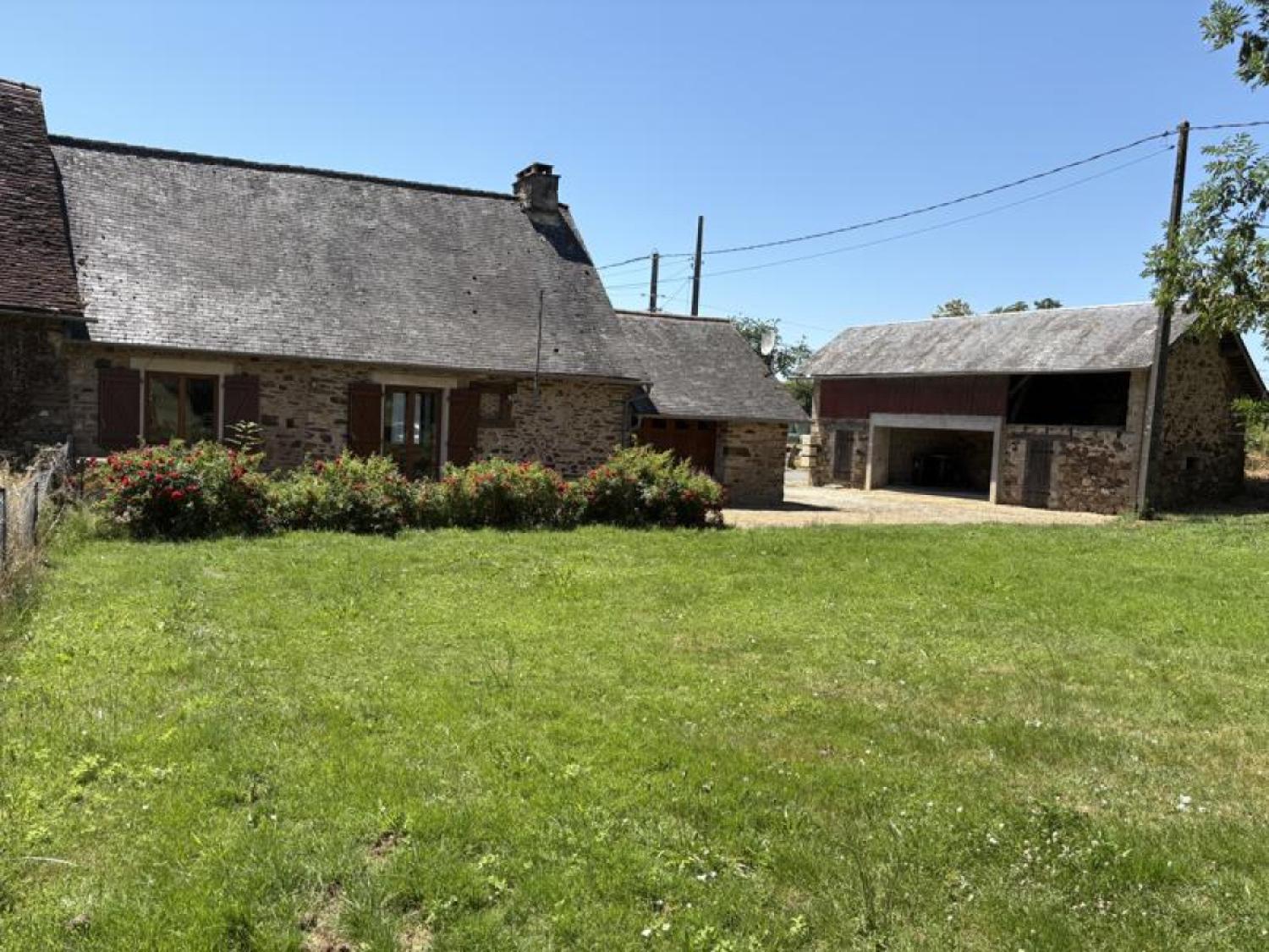  en venta casa con anexo de invitados Beyssenac Corrèze 23