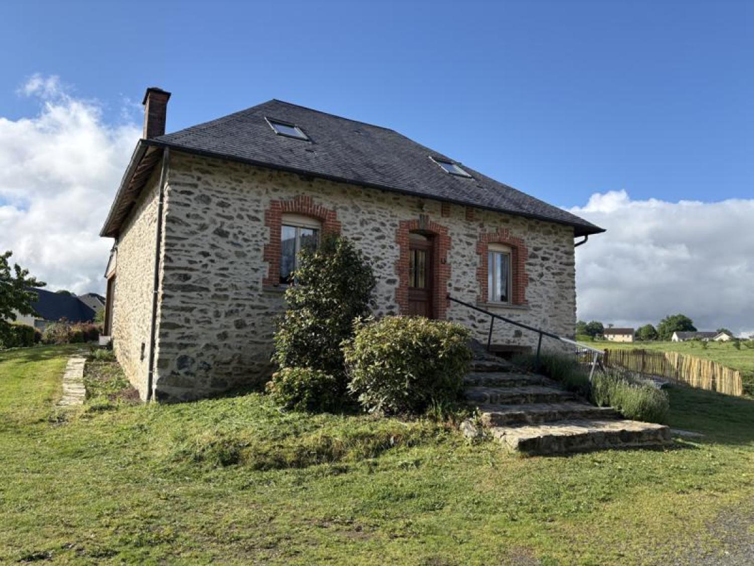  en venta casa independiente Lubersac Corrèze 2