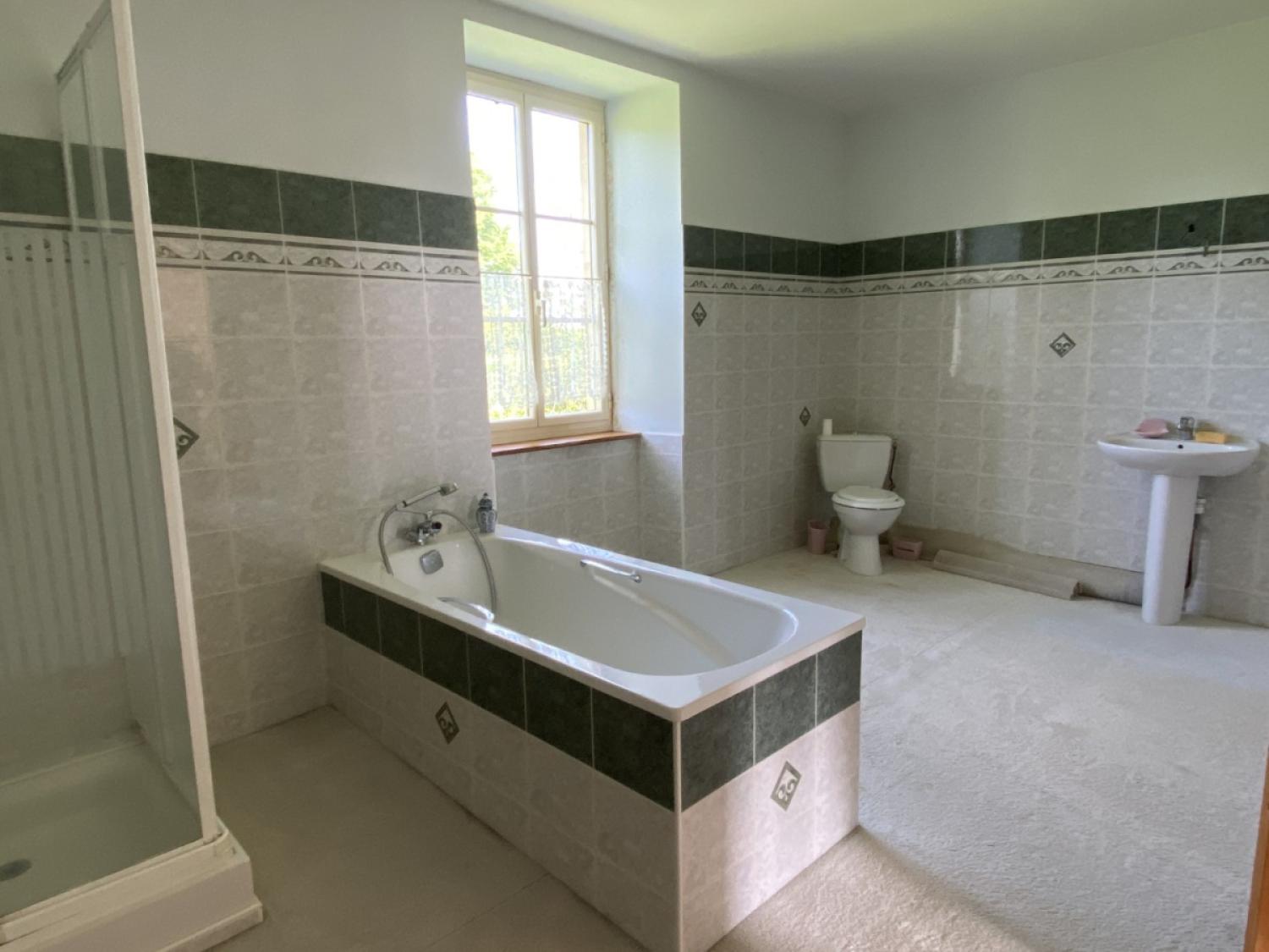 en venta casa independiente Juillac Corrèze 12