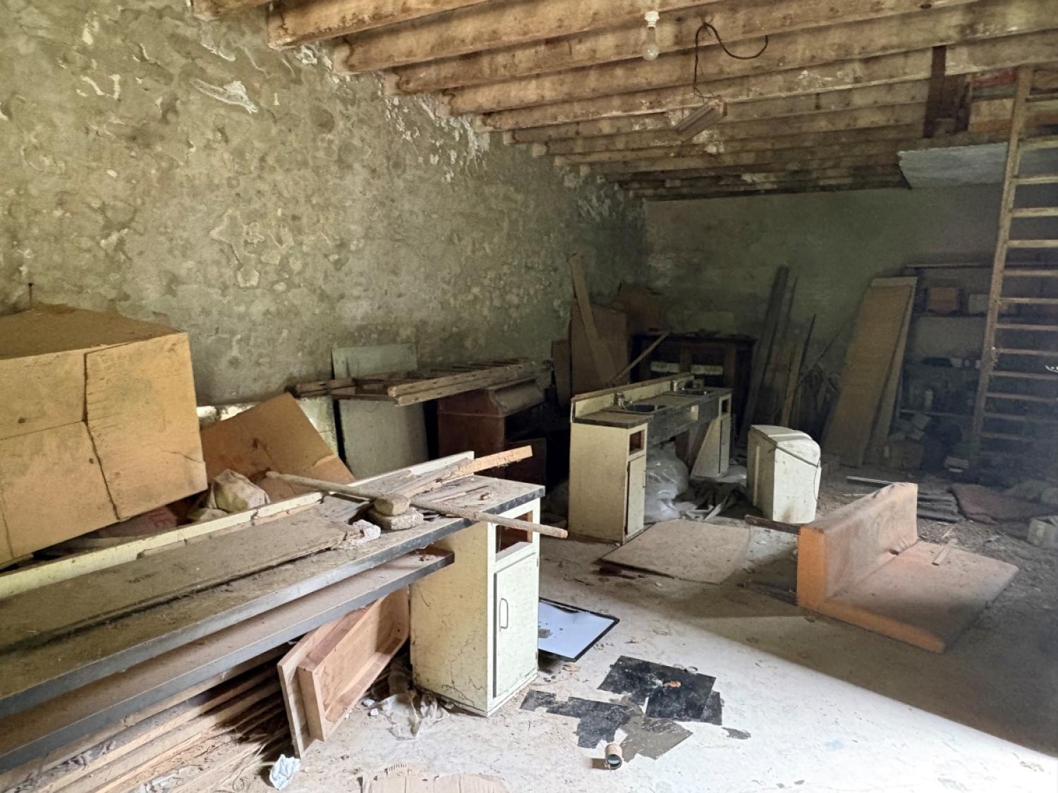 en venta edificio Saint-Yrieix-la-Perche Haute-Vienne 18
