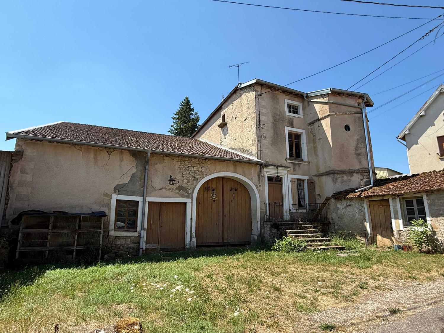 en venta finca de pueblo Monthureux-sur-Saône Vosgos 1