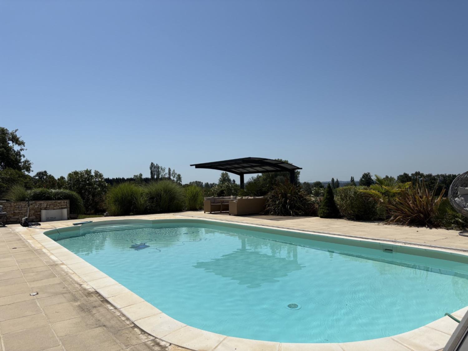 en venta casa con anexo de invitados Génis Dordoña 27
