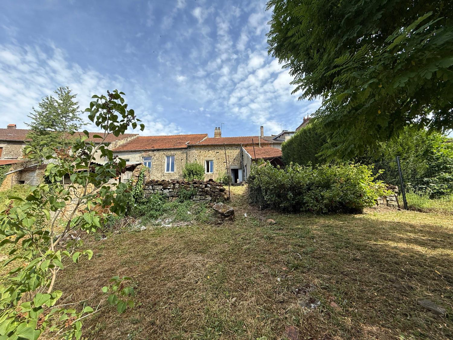 en venta casa de pueblo Bourbonne-les-Bains Haute-Marne 23