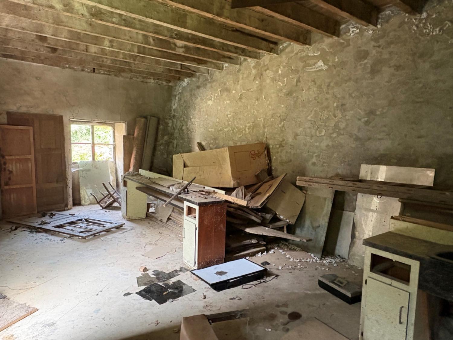 en venta edificio Saint-Yrieix-la-Perche Haute-Vienne 17