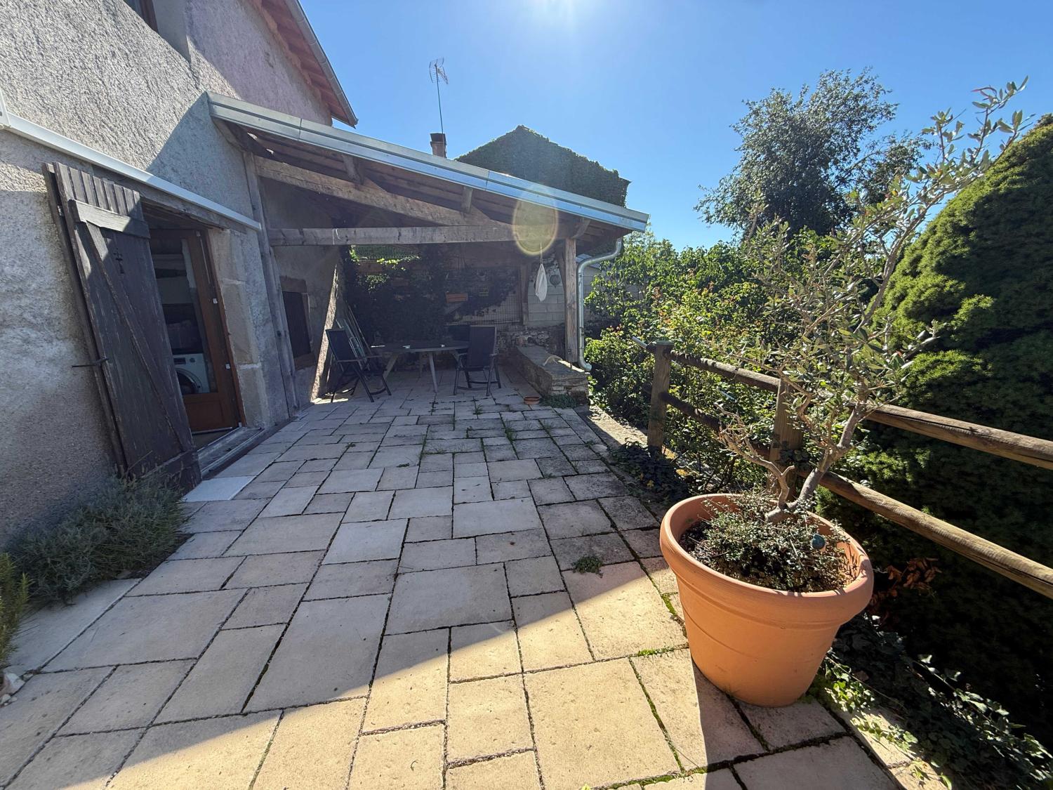  en venta finca de pueblo Corre Haute-Saône 24