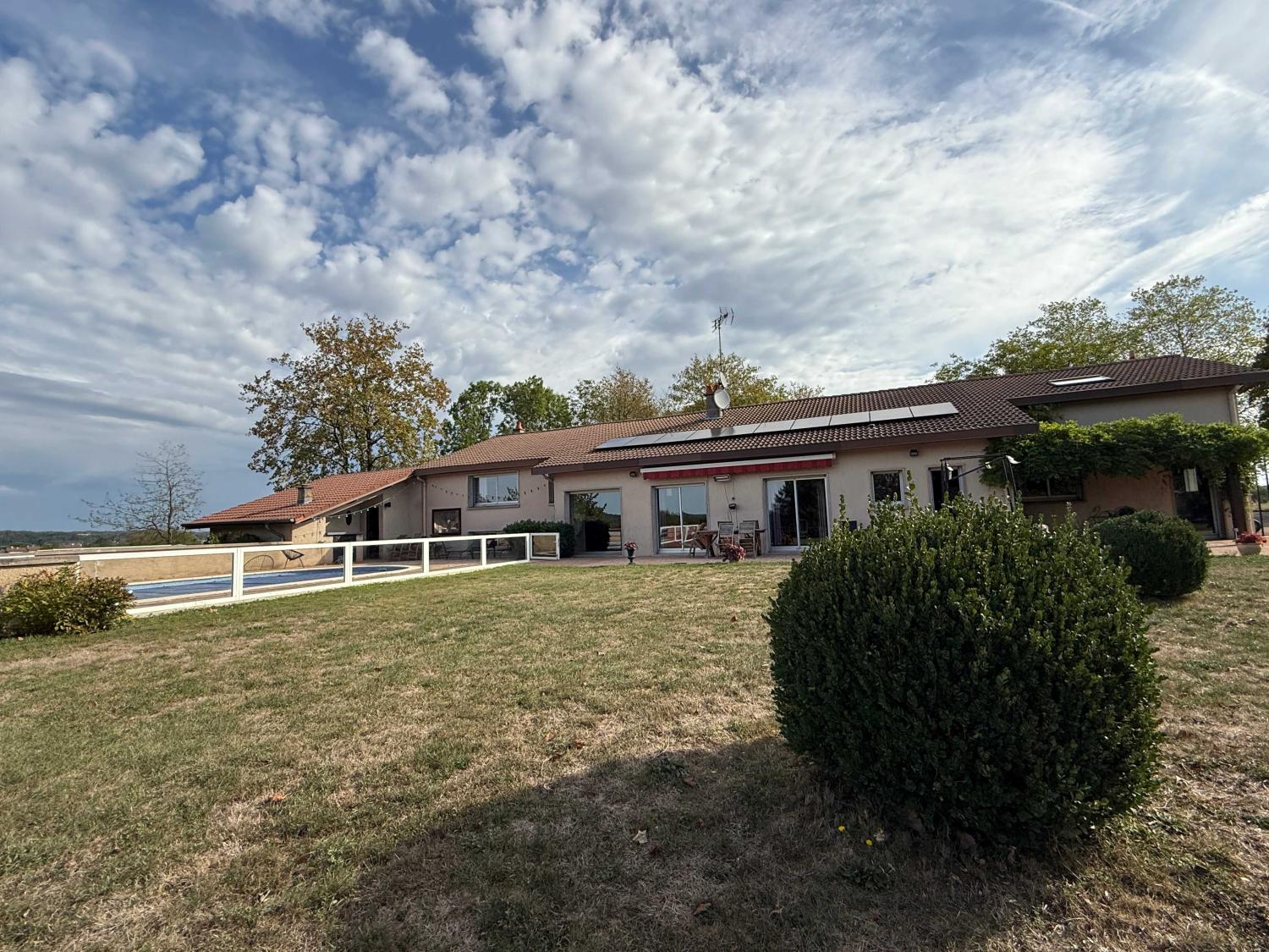 en venta casa independiente Liffol-le-Grand Vosgos 32